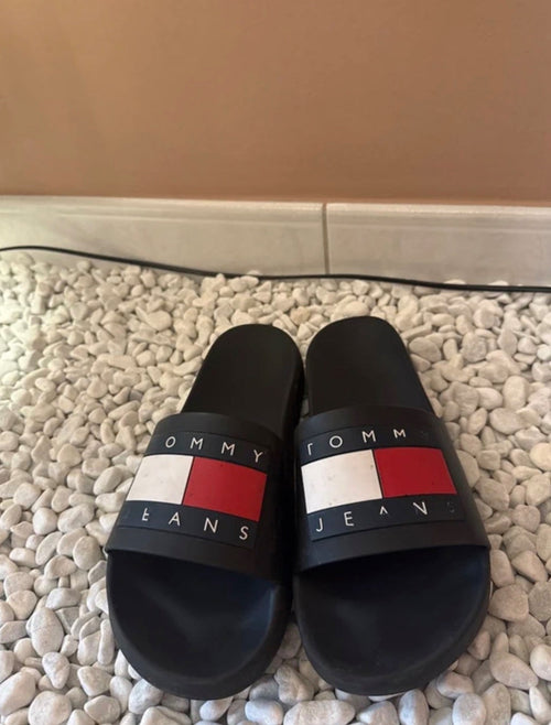 Tommy Jeans black logo slides top view
