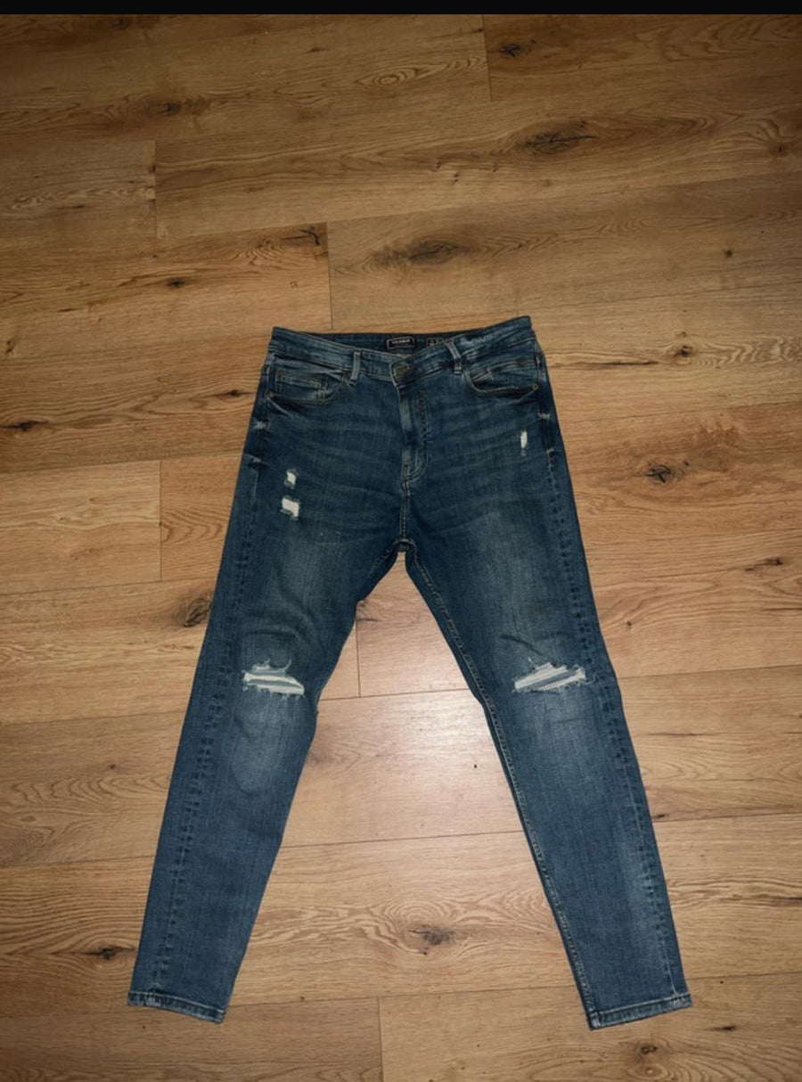 Pull&Bear Blue Distressed Jeans - Size L | جينز Pull&Bear