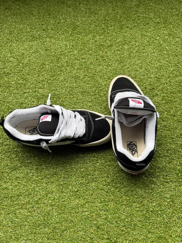 Vans Black & White Sneakers - Size 43 | سبادري Vans